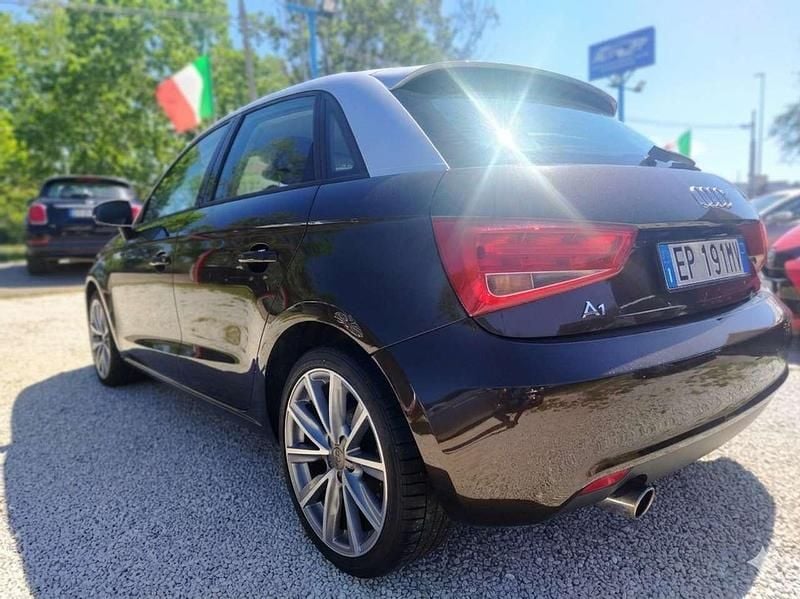 Usata Audi A1 Sportback Ambition 105 CV (77 kW) 2013 Marrone Utilitaria
