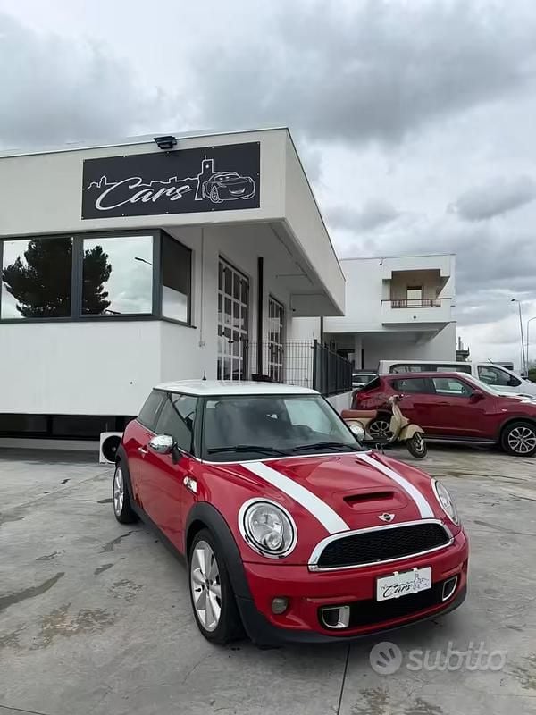 Begagnad Mini Cooper S Coupé 184 HK (135 kW) 2012 Röd Sportkupé