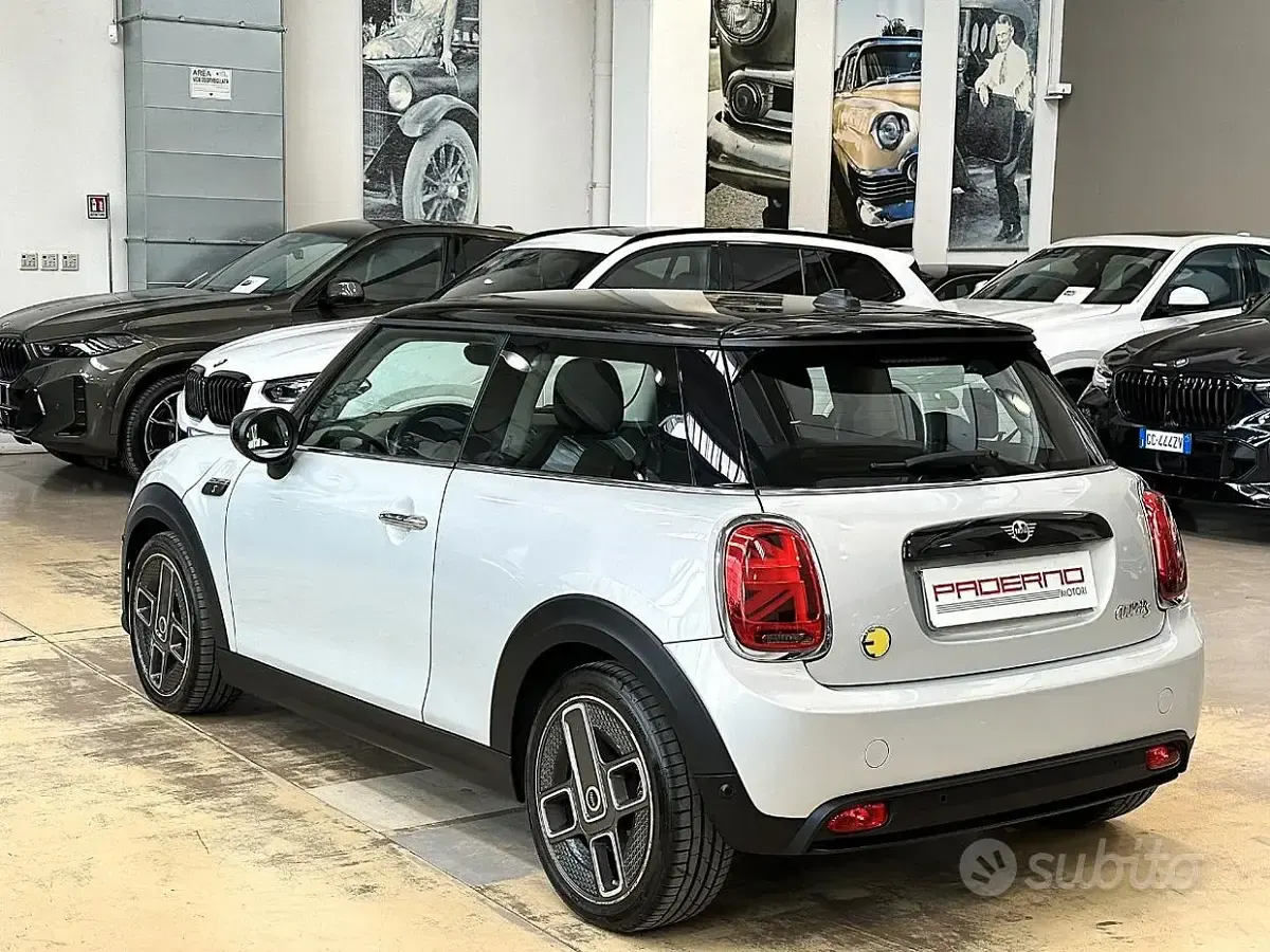 Usata Mini Cooper SE Classic 75 kW (102 CV) 2021 Bianco Utilitaria