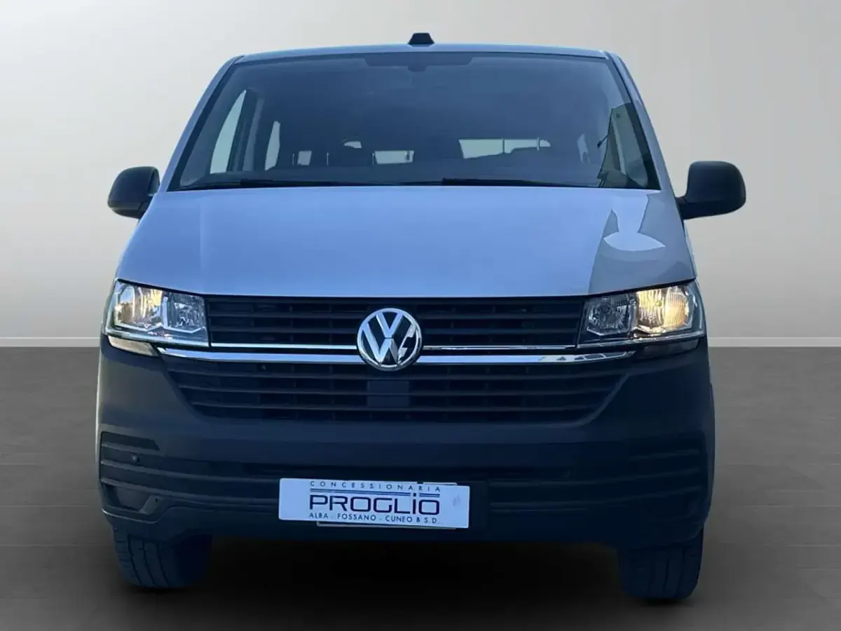 Usata VW T6.1 150 CV (110 kW) 2022 8e argento riflesso metallizza Furgone