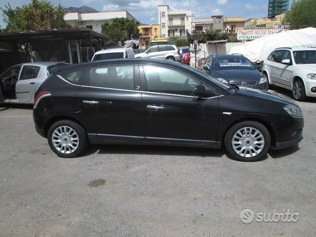 Usata Lancia Delta 120 CV (88 kW) 2008 Nero Utilitaria