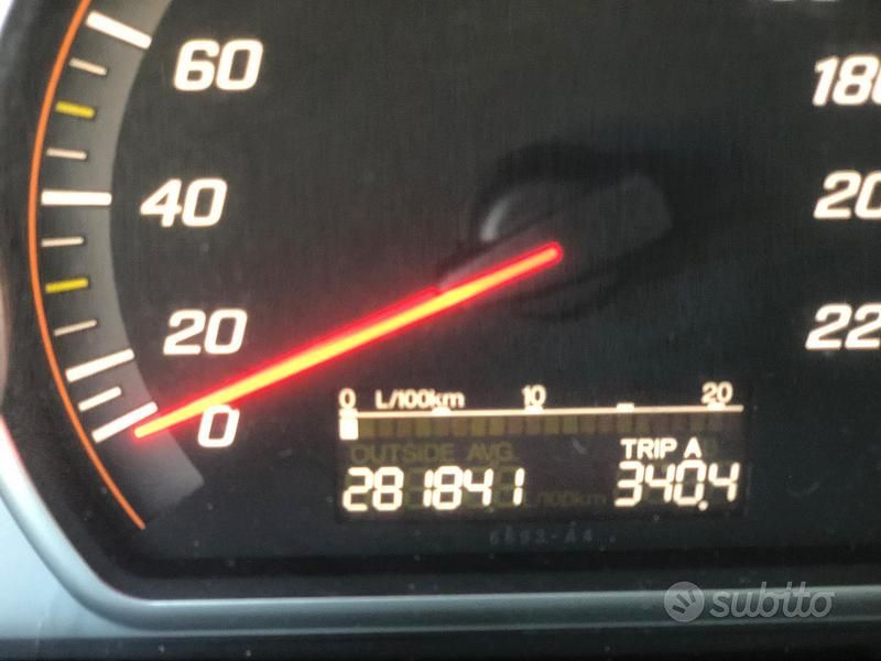 Nero Usata 2005 Honda CR-V SUV | 3300 € (Buon prezzo) - Immagine 1/4