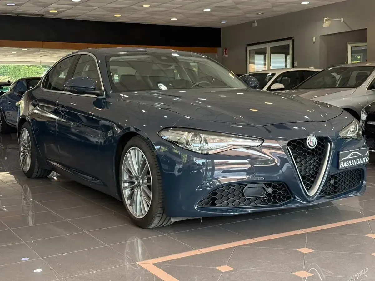 Usata Alfa Romeo Giulia Business 180 CV (132 kW) 2016 Blu Berlina