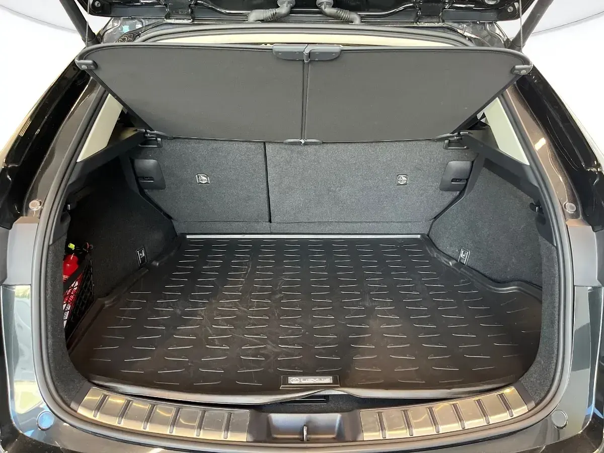 Usata Lexus NX350h 244 CV (179 kW) 2022 Nero SUV