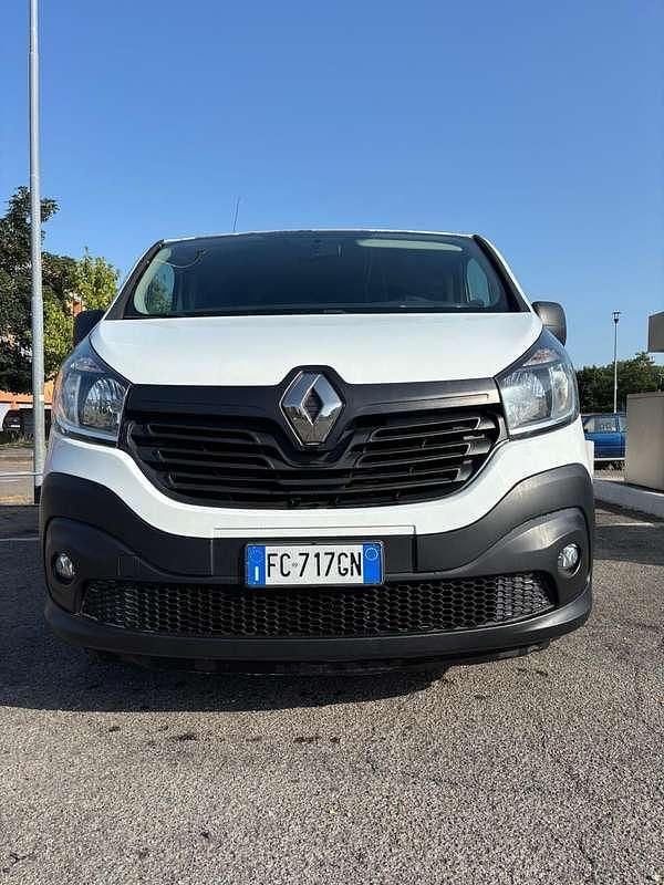 Usata Renault Trafic 120 CV (88 kW) 2015 Monovolume