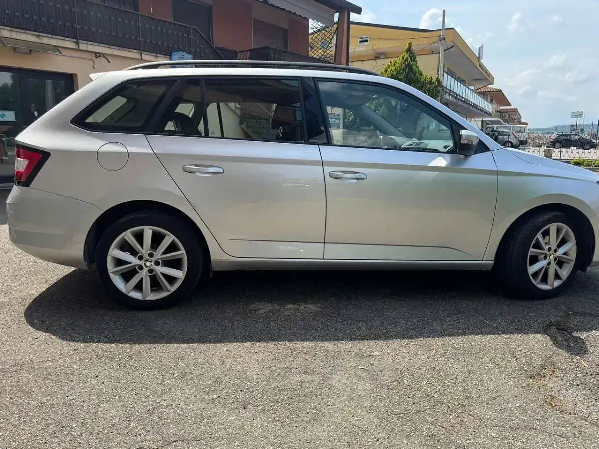 Usata Skoda Fabia Executive 75 CV (55 kW) 2017 Argento Station wagon