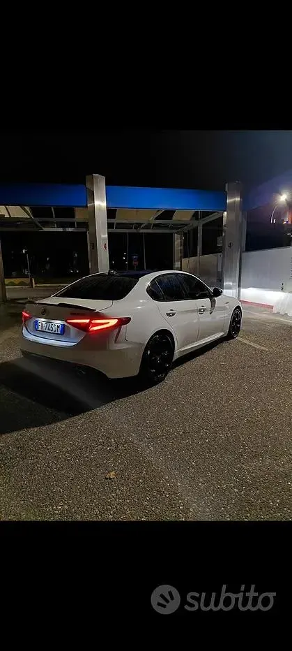 Usata Alfa Romeo Giulia 150 CV (110 kW) 2017 Bianco Berlina