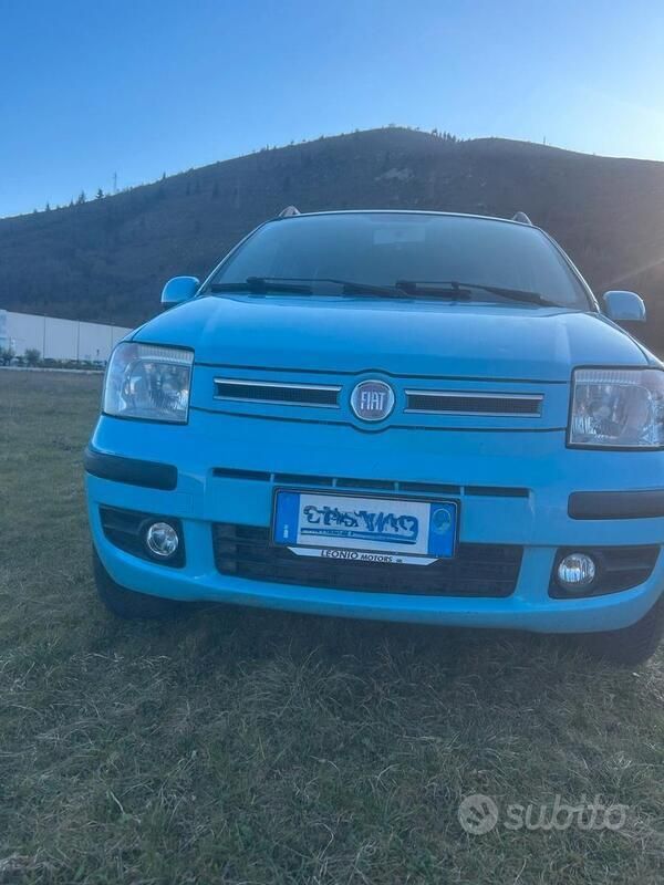 Usata Fiat Panda 77 CV (56 kW) 2011 Blu Utilitaria