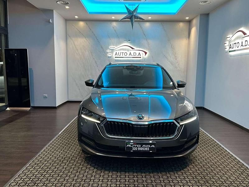 Grigio Usata 2022 Skoda Octavia Style Station wagon | 16.900 € (Buon prezzo) - Immagine 1/4
