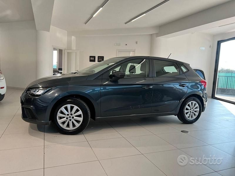 Usata Seat Ibiza Style 95 CV (69 kW) 2023 Grigio Utilitaria