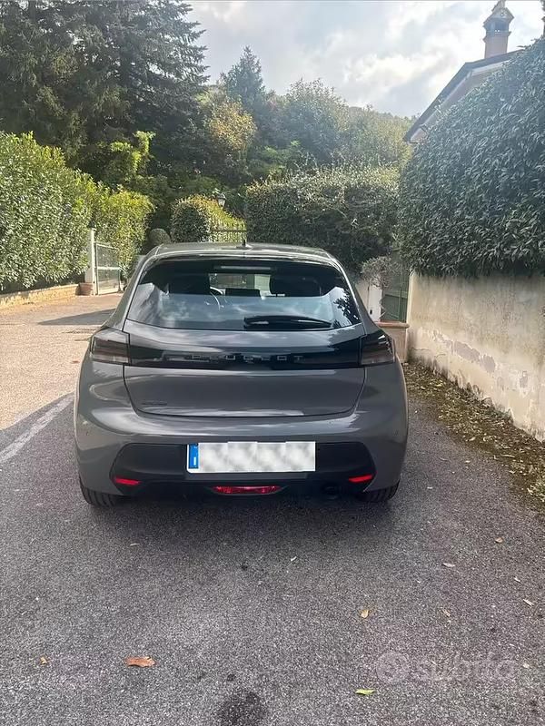 Usata Peugeot 208 Active 75 CV (55 kW) 2024 Grigio Utilitaria