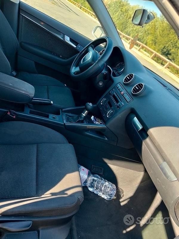 Usata Audi A3 140 CV (102 kW) 2004 Grigio Utilitaria