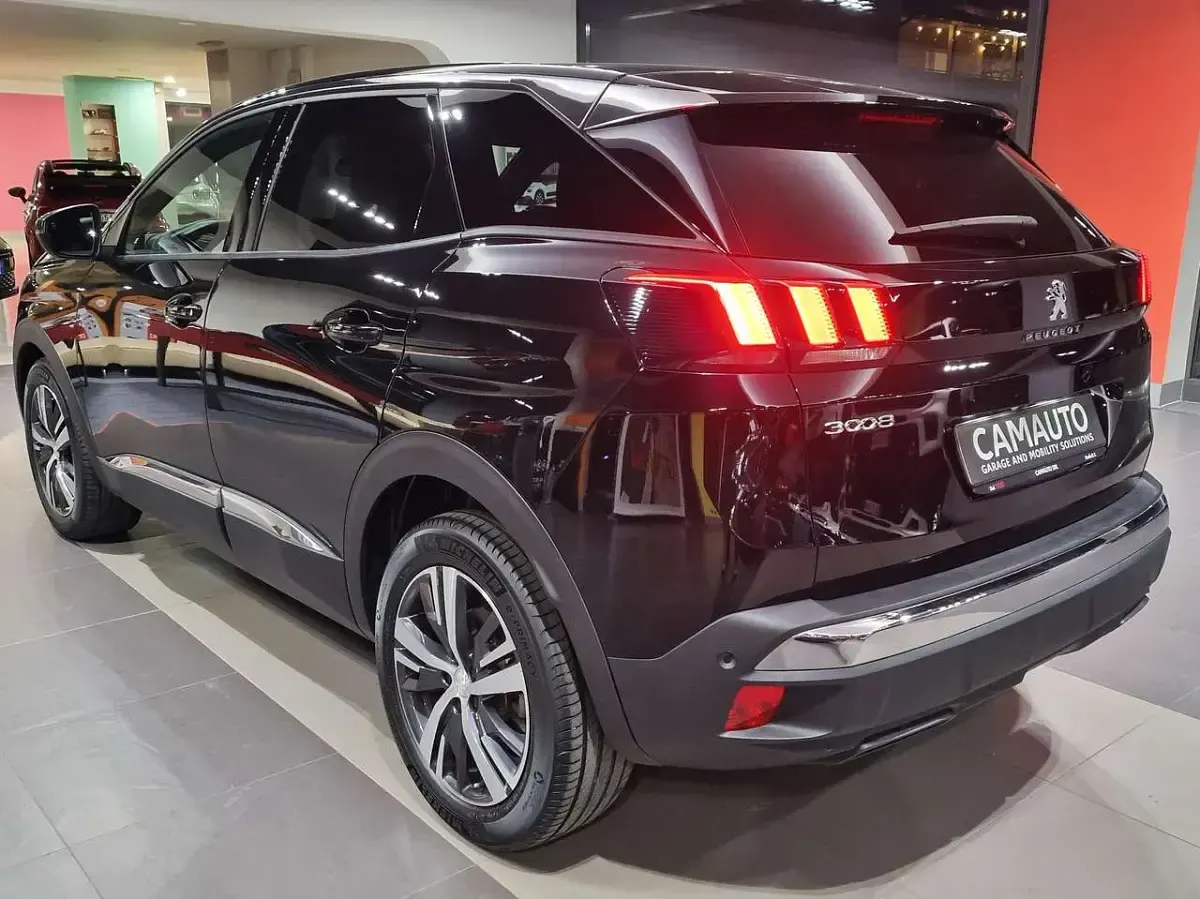 Usata Peugeot 3008 Allure 131 CV (96 kW) 2023 Other SUV
