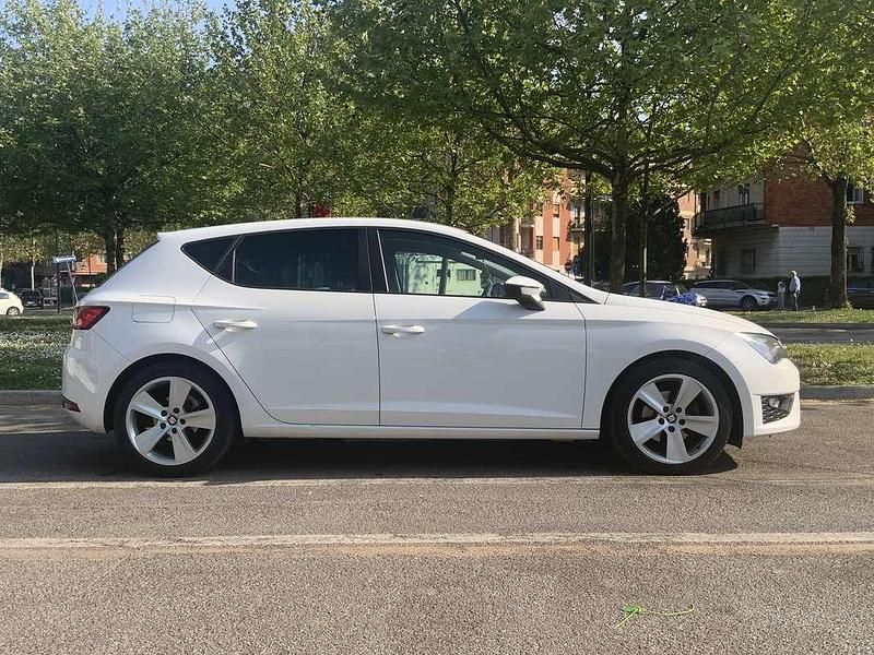 Usata Seat Leon FR 125 CV (91 kW) 2014 Bianco Berlina