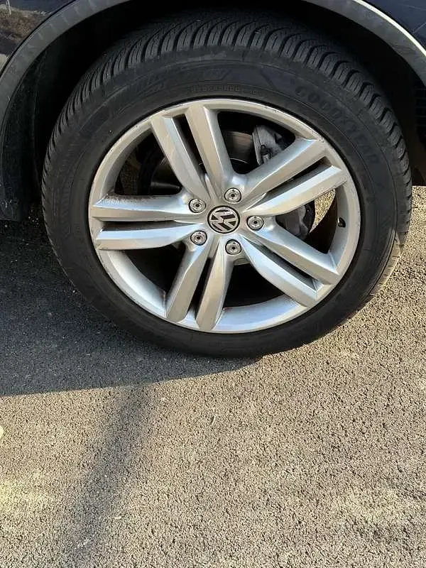 Usata VW Touareg Executive 245 CV (180 kW) 2011 Blu/azzurro SUV