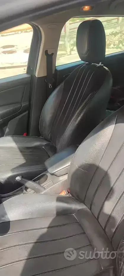 Usata Lancia Delta 120 CV (88 kW) 2012 Grigio Utilitaria
