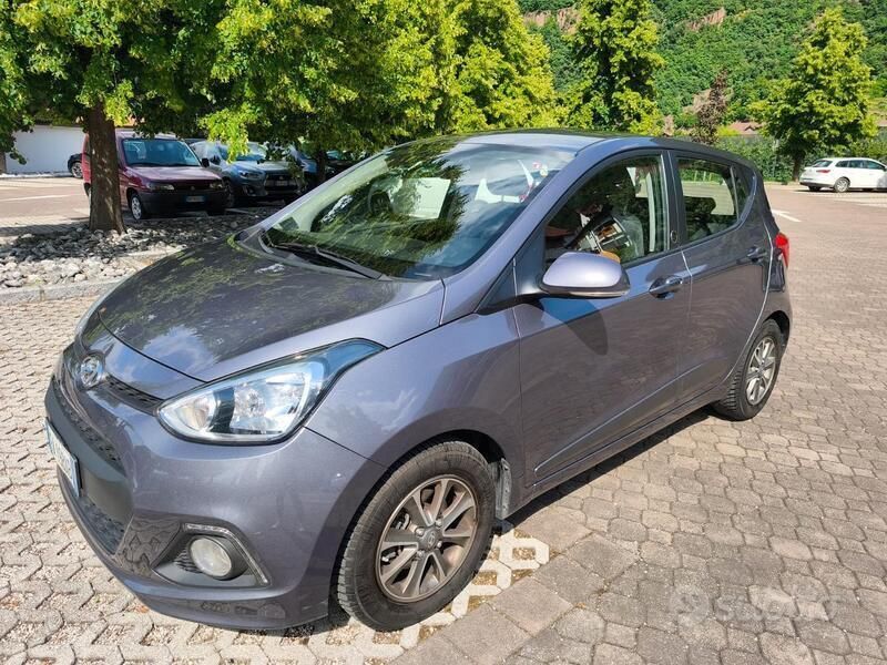 Usata Hyundai i10 69 CV (50 kW) 2015 Grigio Utilitaria