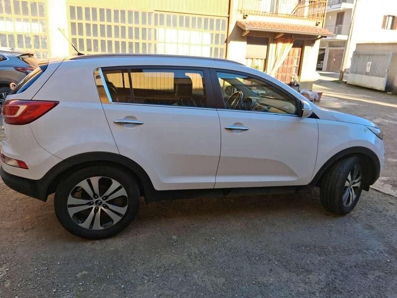 Bianco Usata 2011 Kia Sportage SUV | 9500 € (Buon prezzo) - Immagine 1/4
