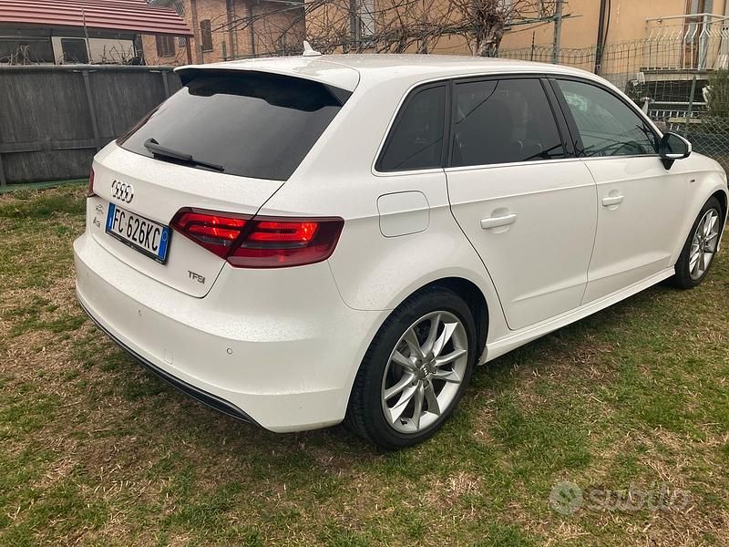 Usata Audi A3 Ambition 110 CV (80 kW) 2015 Berlina