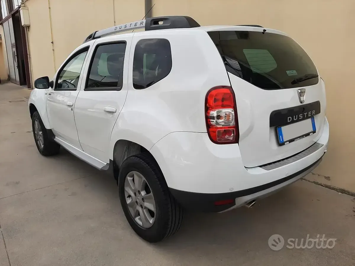 Usata Dacia Duster 105 CV (77 kW) 2015 Bianco SUV