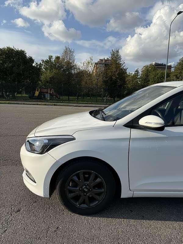 Usata Hyundai i20 Comfort 84 CV (61 kW) 2017 Utilitaria