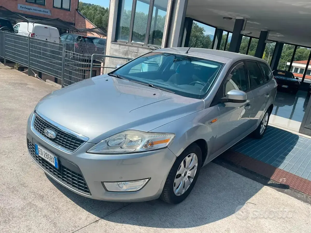 Usata Ford Mondeo Titanium 163 CV (119 kW) 2010 Grigio Station wagon