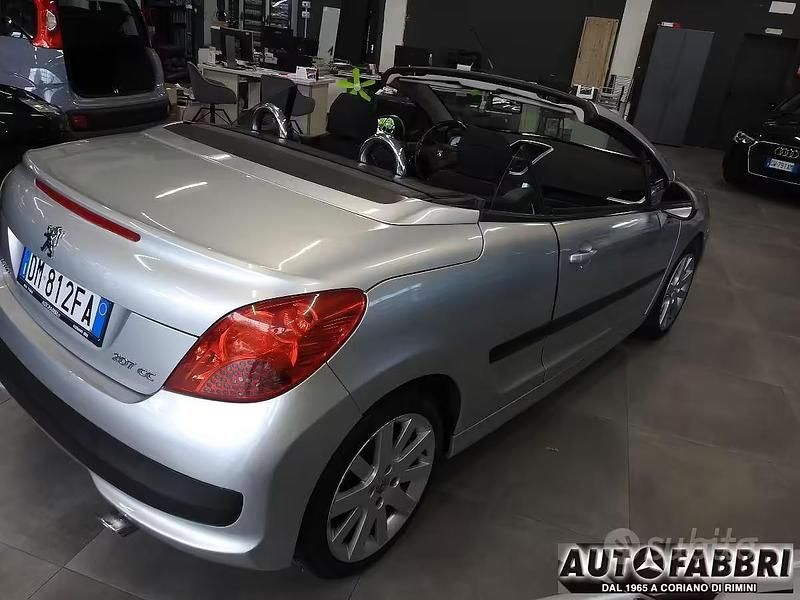 Gebraucht Peugeot 207 CC 110 PS (80 kW) 2008 Cabrio