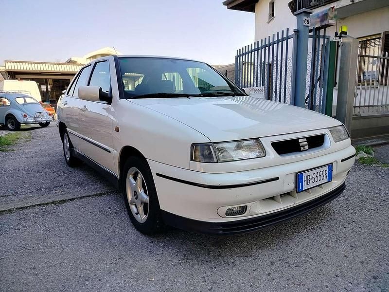 Usata Seat Toledo 101 CV (74 kW) 1998 Bianco Berlina