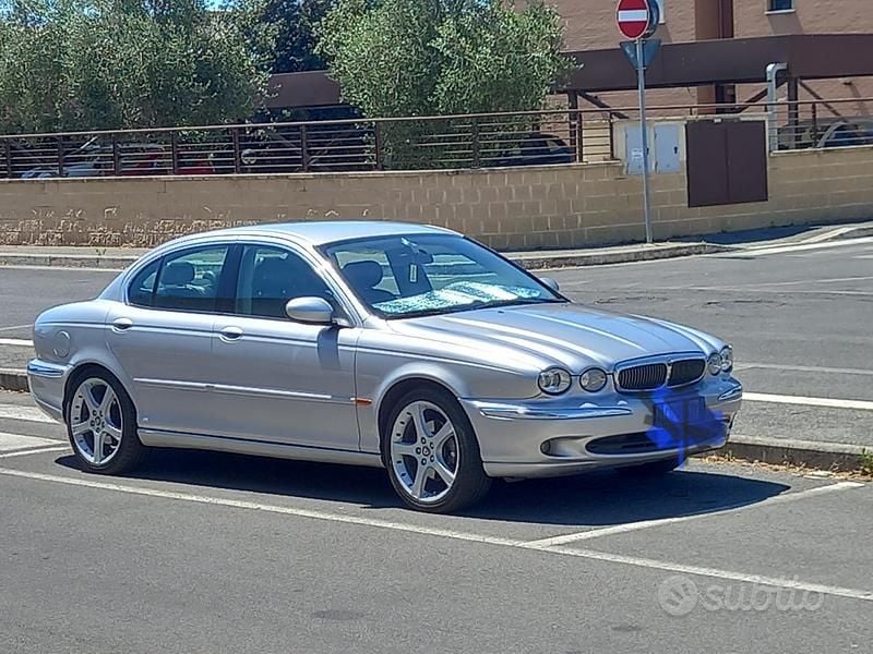 Usata Jaguar X-type S 156 CV (114 kW) 2002 Grigio Berlina