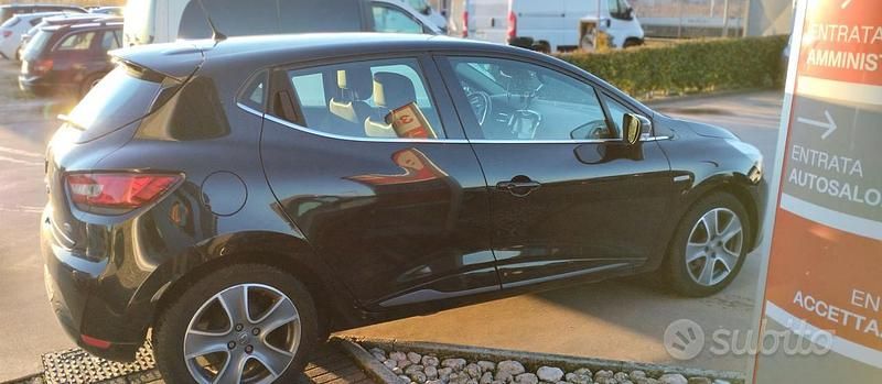 Usata Renault Clio IV 75 CV (55 kW) 2014 Nero Berlina