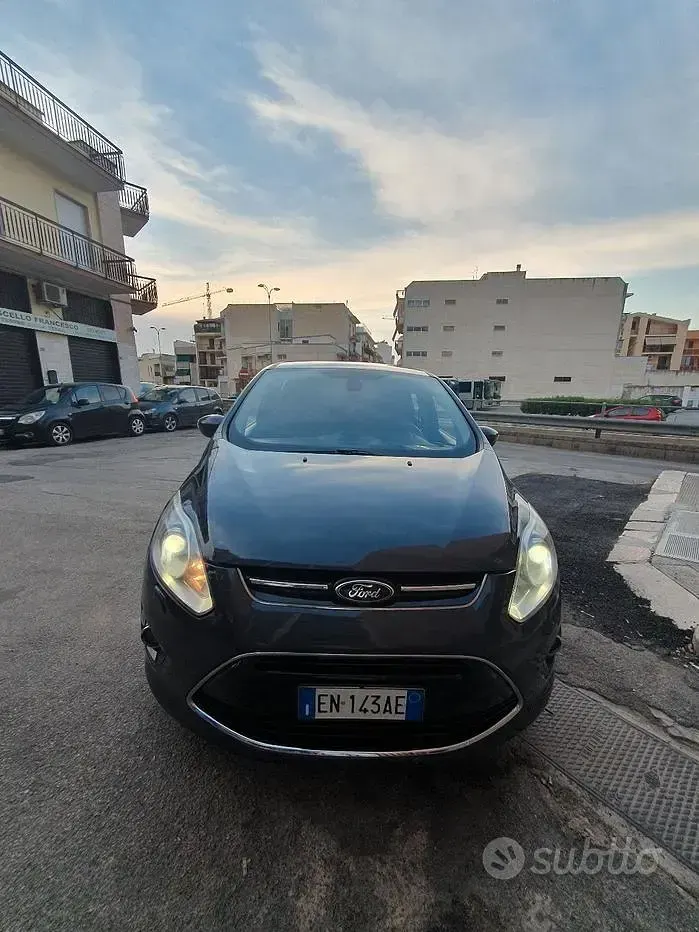 Usata Ford C-MAX Titanium 115 CV (84 kW) 2012 Monovolume