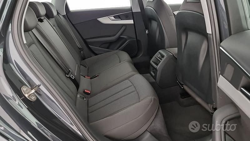 Usata Audi A4 Business 136 CV (100 kW) 2023 Grigio Station wagon