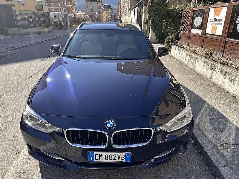Usata BMW 330 Sport Line 258 CV (189 kW) 2013 Station wagon