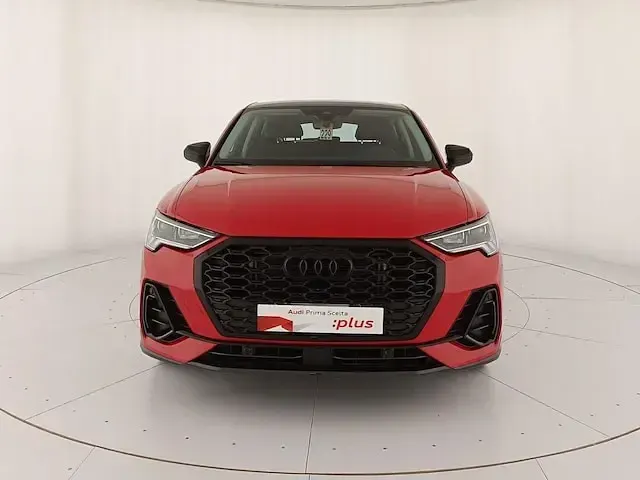 Usata Audi Q3 Sportback S-Line 150 CV (110 kW) 2024 Rosso progressivo metallizzato SUV