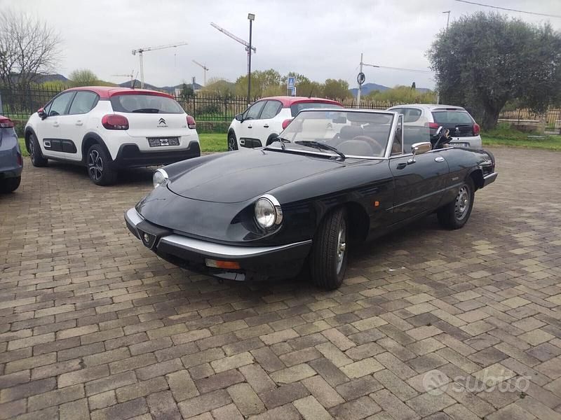 Usata Alfa Romeo Spider 130 CV (95 kW) 1985 Nero Cabrio