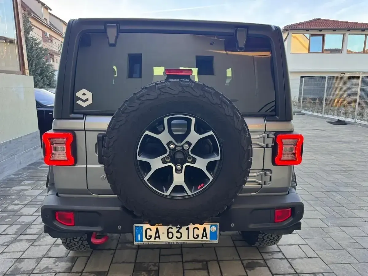 Usata Jeep Wrangler Rubicon 200 CV (147 kW) 2020 Grigio SUV