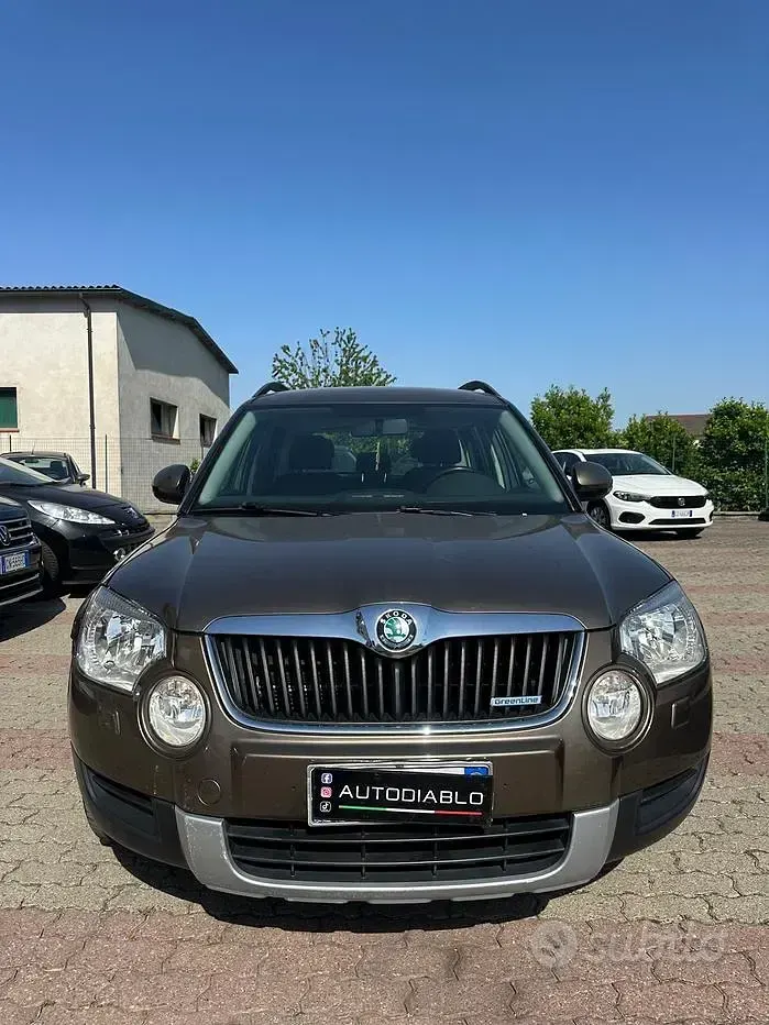 Usata Skoda Yeti GreenLine 105 CV (77 kW) 2013 Marrone SUV
