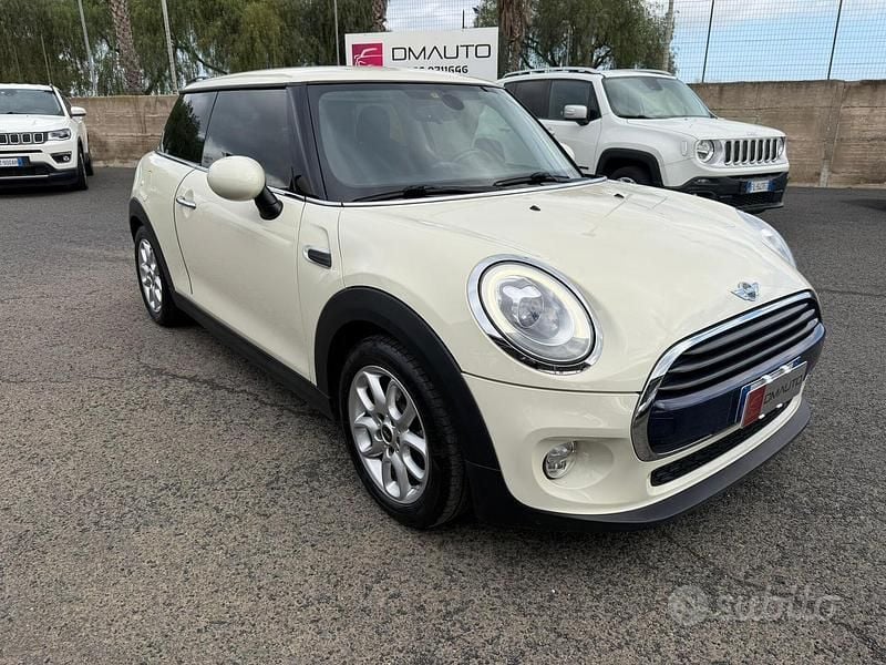 Usata Mini One D Hype 115 CV (84 kW) 2017 Beige Utilitaria