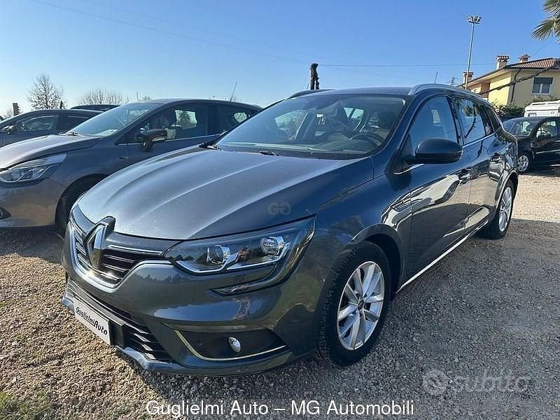 Usata Renault Mégane IV Business 116 CV (85 kW) 2019 Verde Berlina