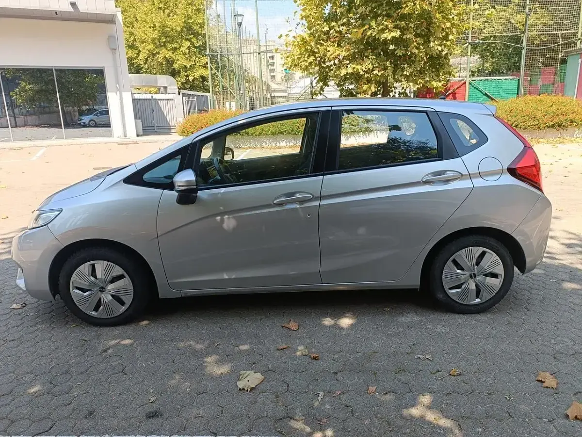 Usata Honda Jazz Comfort 102 CV (75 kW) 2017 Argento Utilitaria