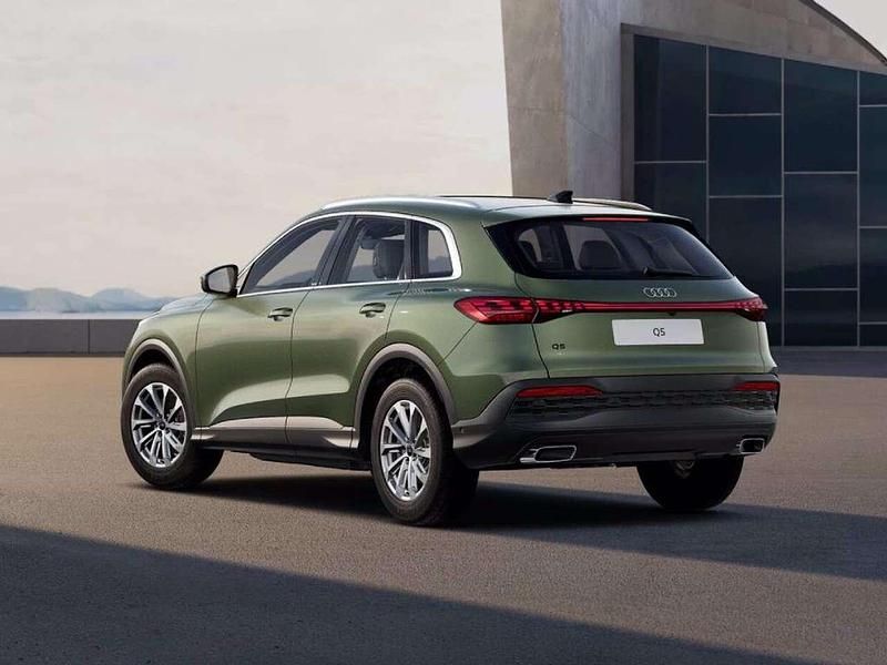 Nuova Audi Q5 S-Line 204 CV (150 kW) 2026 Verde distretto metallizzato SUV