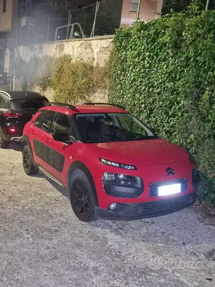 Usata Citroën C4 Cactus 82 CV (60 kW) 2016 Rosso Utilitaria