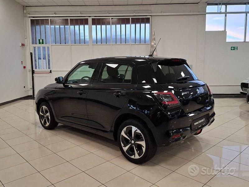 Usata Suzuki Swift 83 CV (61 kW) 2024 Nero Utilitaria