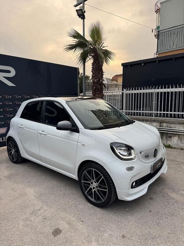 Usata Smart ForFour Brabus 109 CV (80 kW) 2018 Bianco Utilitaria