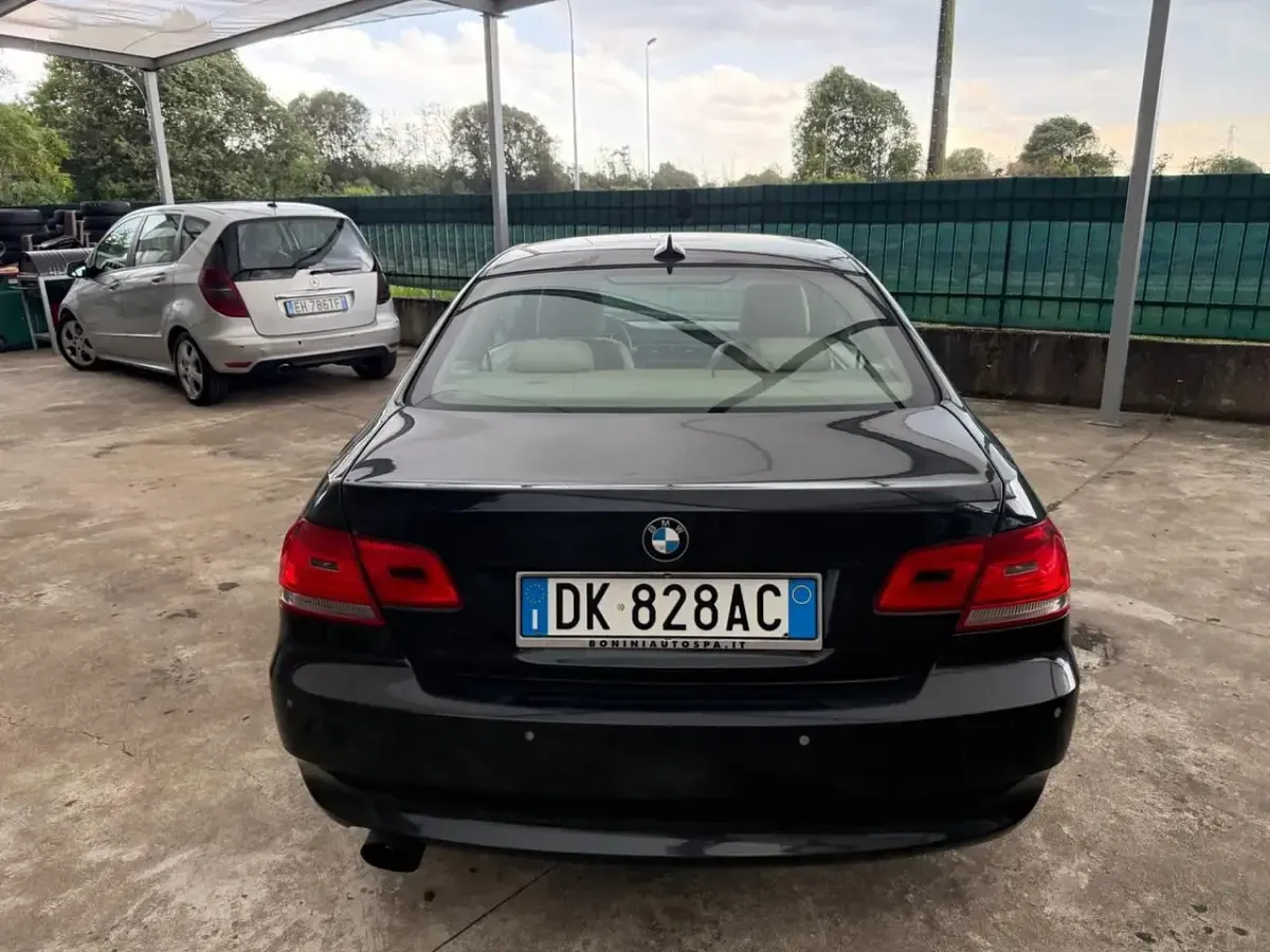 Usata BMW 320 176 CV (129 kW) 2007 Nero Coupé
