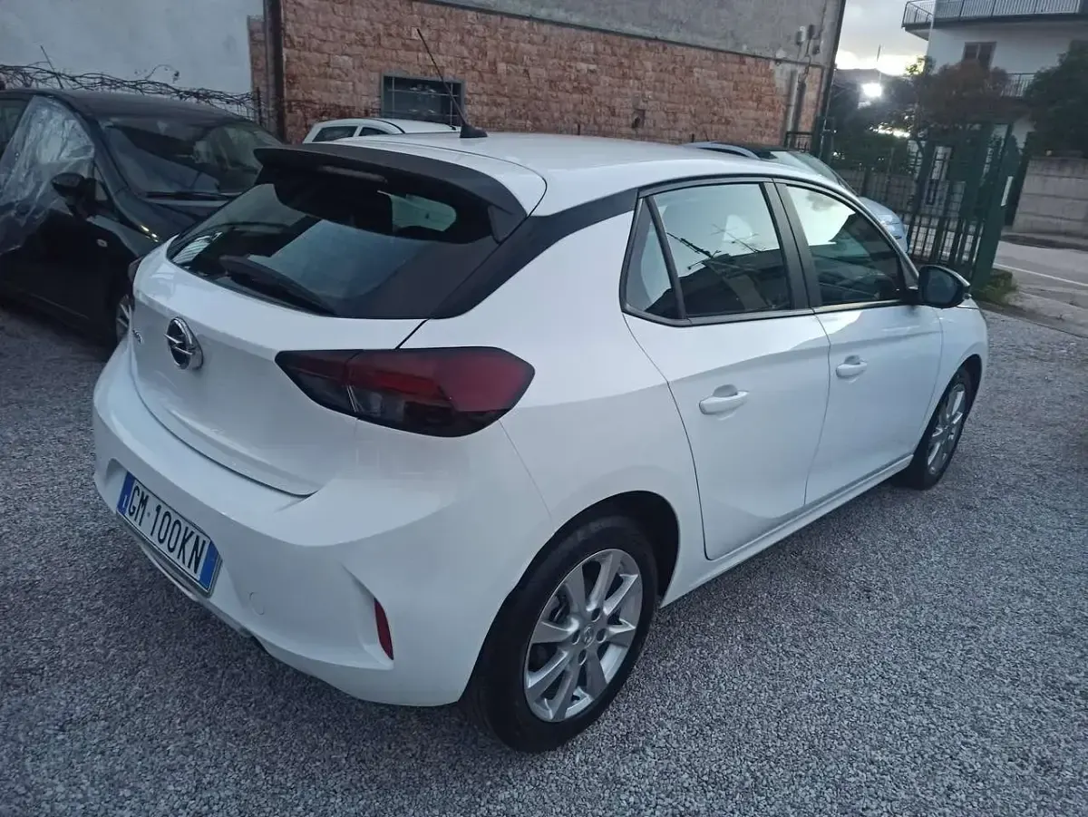 Usata Opel Corsa Edition 101 CV (74 kW) 2023 Bianco Utilitaria