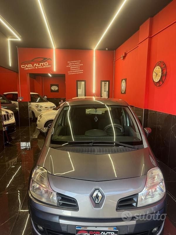 Usata Renault Modus Dynamique 86 CV (63 kW) 2010 Grigio Monovolume