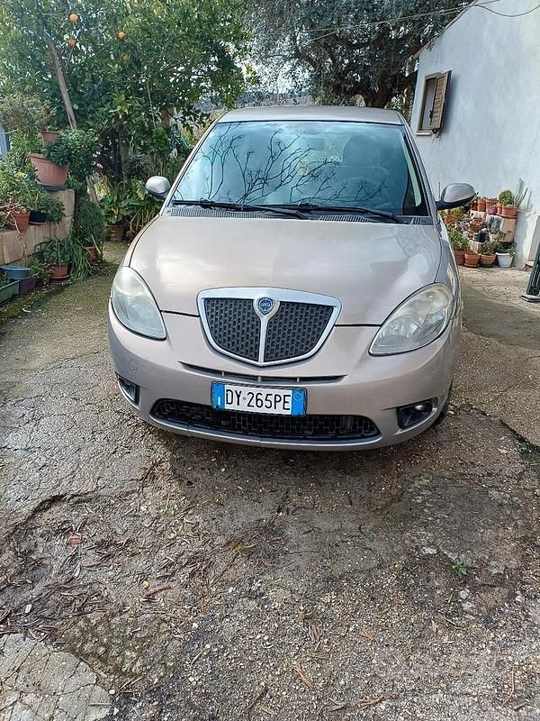 Usata Lancia Ypsilon 77 CV (56 kW) 2009 Utilitaria