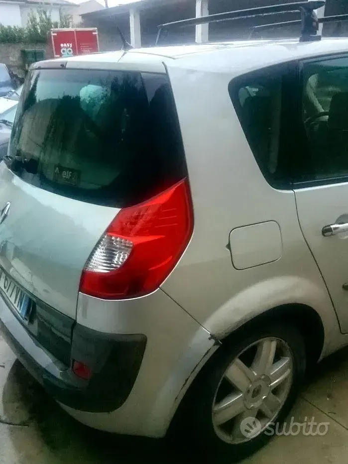 Usata Renault Scenic E-Tech 120 CV (88 kW) 2005 Grigio Berlina