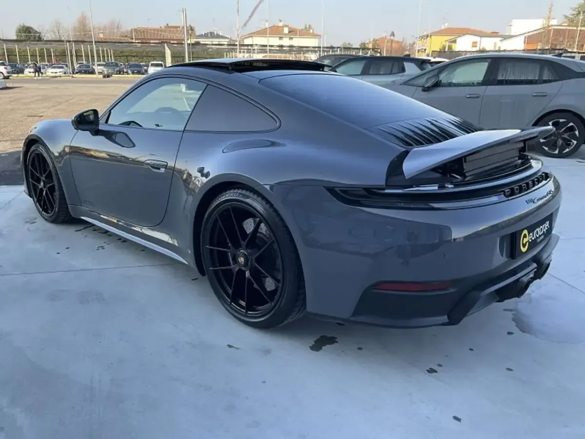 Usata Porsche 911 Carrera GTS 541 CV (397 kW) 2025 2m2m grigio ardesia neo Coupé